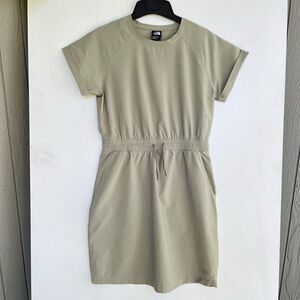 THE NORTH FACE Women’s Never Stop Wearing Dress Sage Green - SZ M